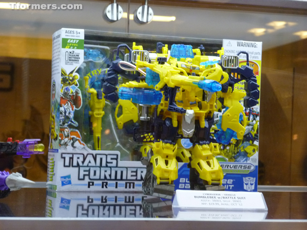 Transformers Prime Cyberverse Bumblebee Battle Suit  (107 of 134)